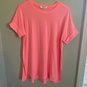 ⭐️Bright Pink Top